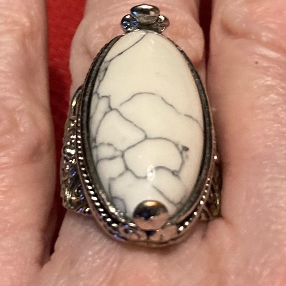 White Turquoise Handmade Indian Ring - Picture 7 of 9